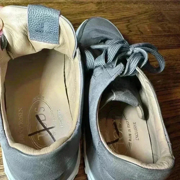 Tod's Low-Top Leather Sneaker - Picture 3 of 5